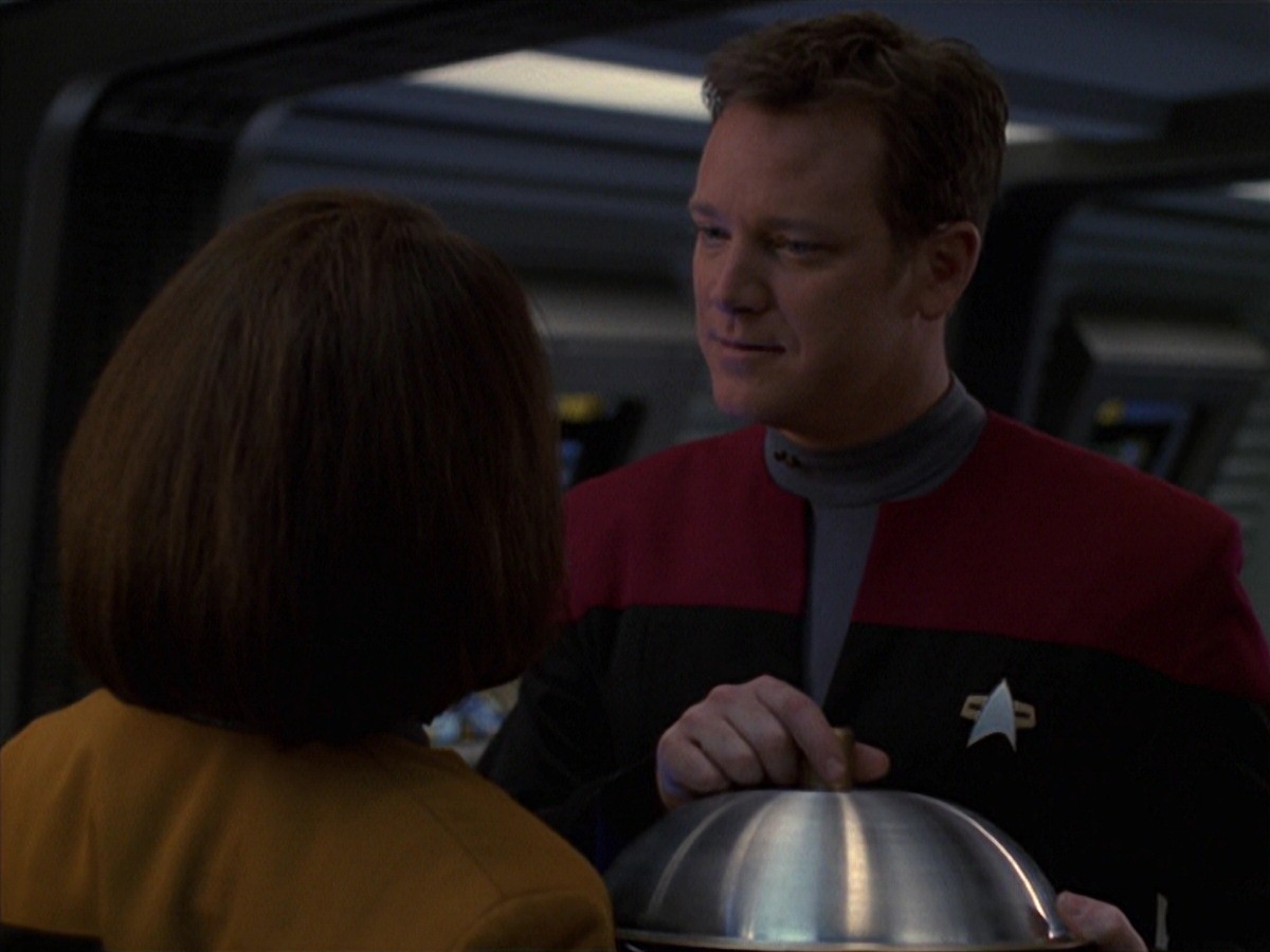 extant_StarTrek_VOY_7x24-RenaissanceMan_1835.jpg