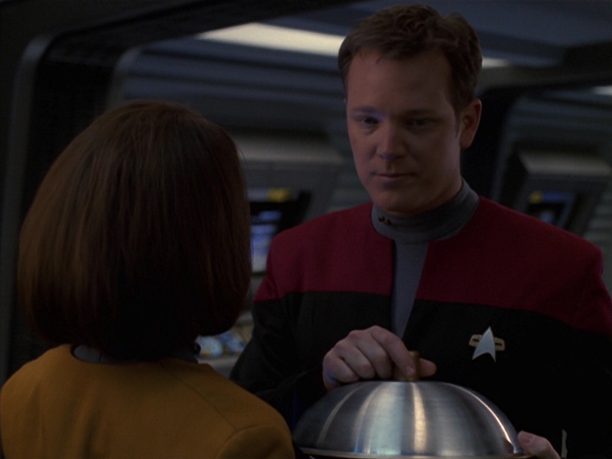 extant_StarTrek_VOY_7x24-RenaissanceMan_1837.jpg