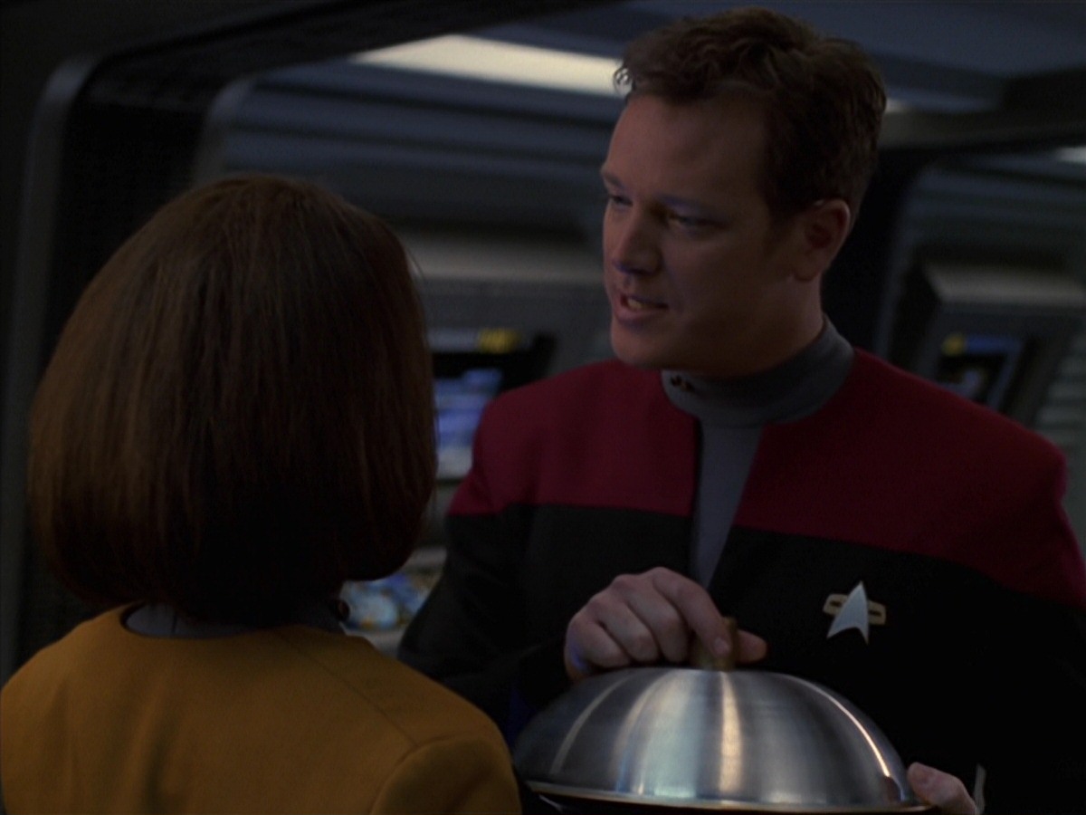 extant_StarTrek_VOY_7x24-RenaissanceMan_1839.jpg