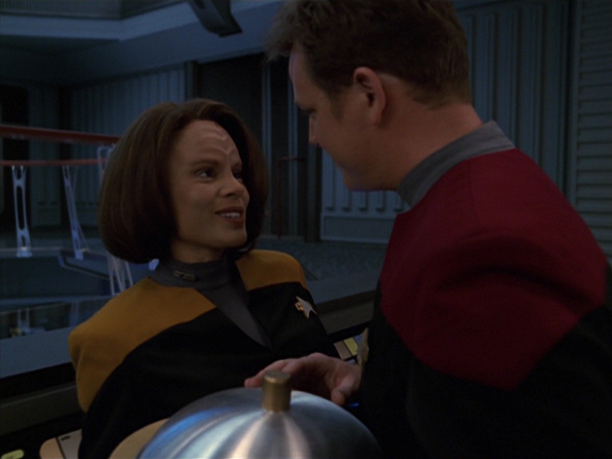extant_StarTrek_VOY_7x24-RenaissanceMan_1847.jpg
