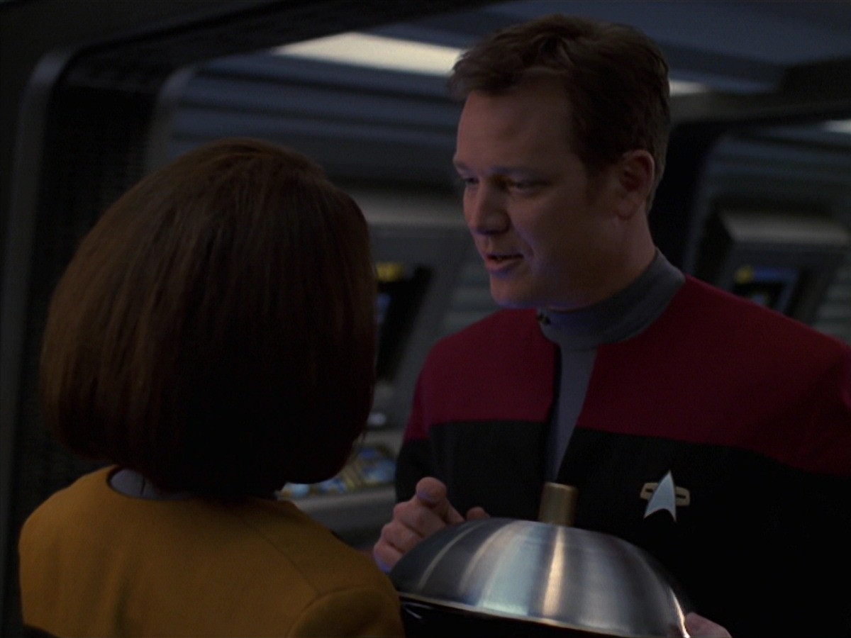 extant_StarTrek_VOY_7x24-RenaissanceMan_1854.jpg