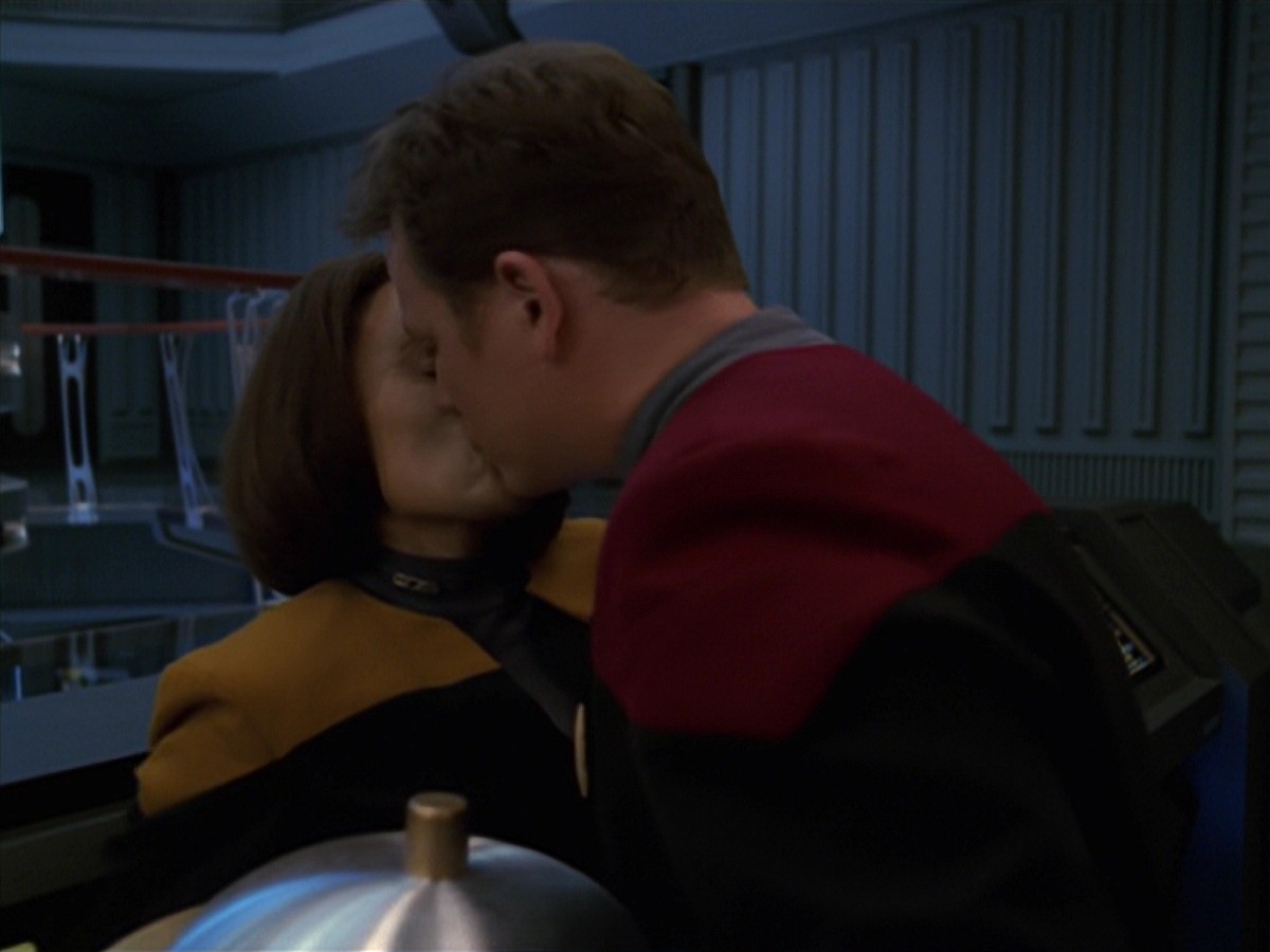 extant_StarTrek_VOY_7x24-RenaissanceMan_1858.jpg