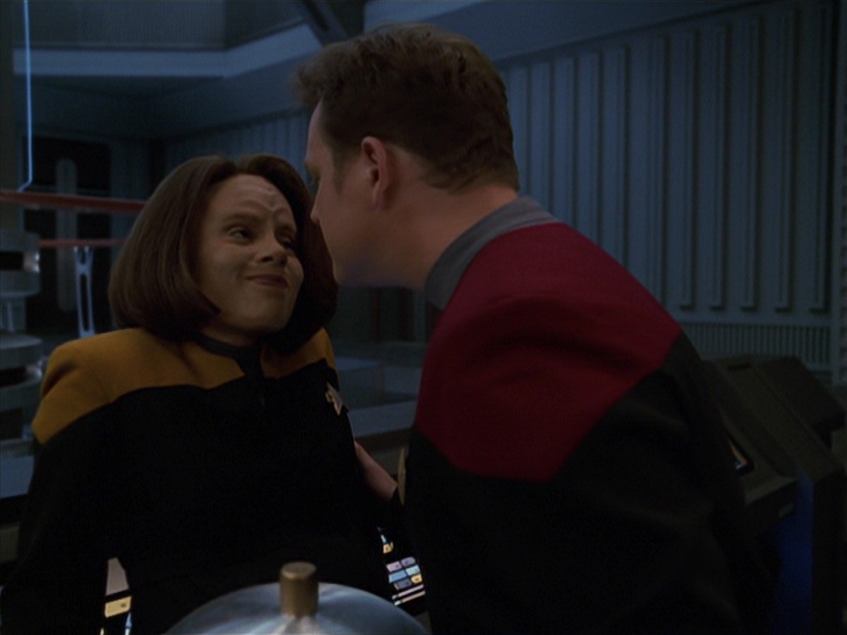 extant_StarTrek_VOY_7x24-RenaissanceMan_1865.jpg