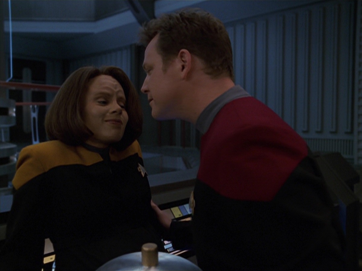 extant_StarTrek_VOY_7x24-RenaissanceMan_1866.jpg