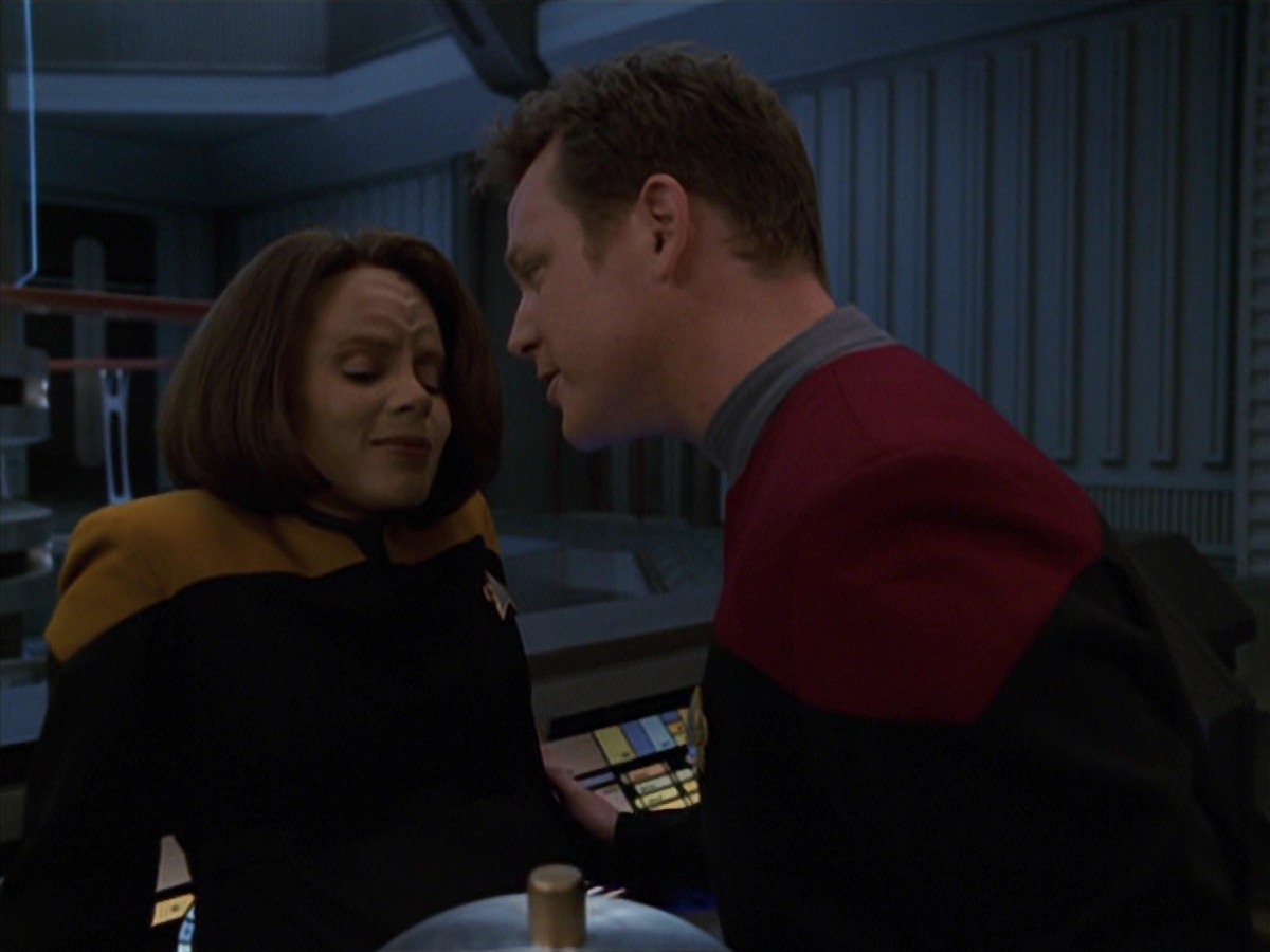 extant_StarTrek_VOY_7x24-RenaissanceMan_1867.jpg