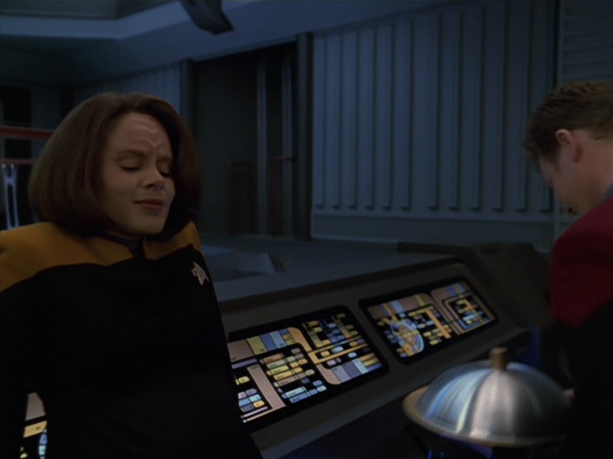 extant_StarTrek_VOY_7x24-RenaissanceMan_1870.jpg