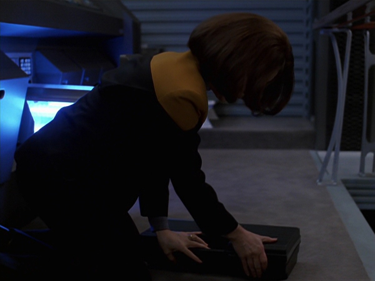 extant_StarTrek_VOY_7x24-RenaissanceMan_1883.jpg