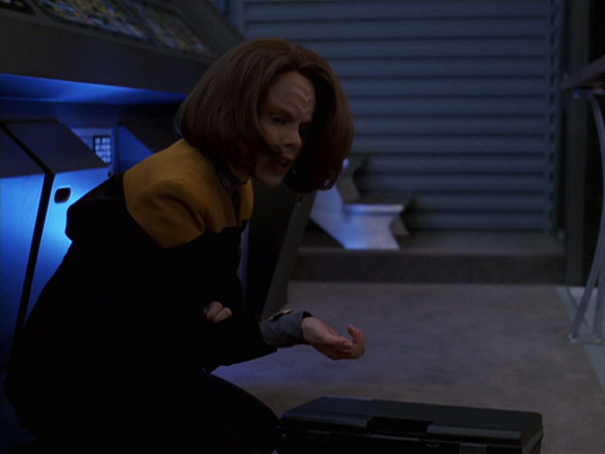 extant_StarTrek_VOY_7x24-RenaissanceMan_1888.jpg