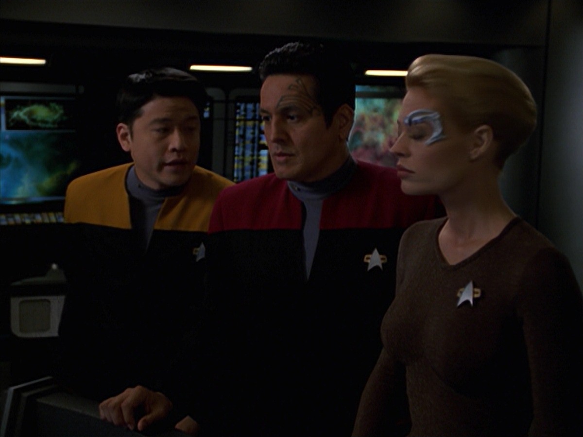 extant_StarTrek_VOY_7x24-RenaissanceMan_1919.jpg