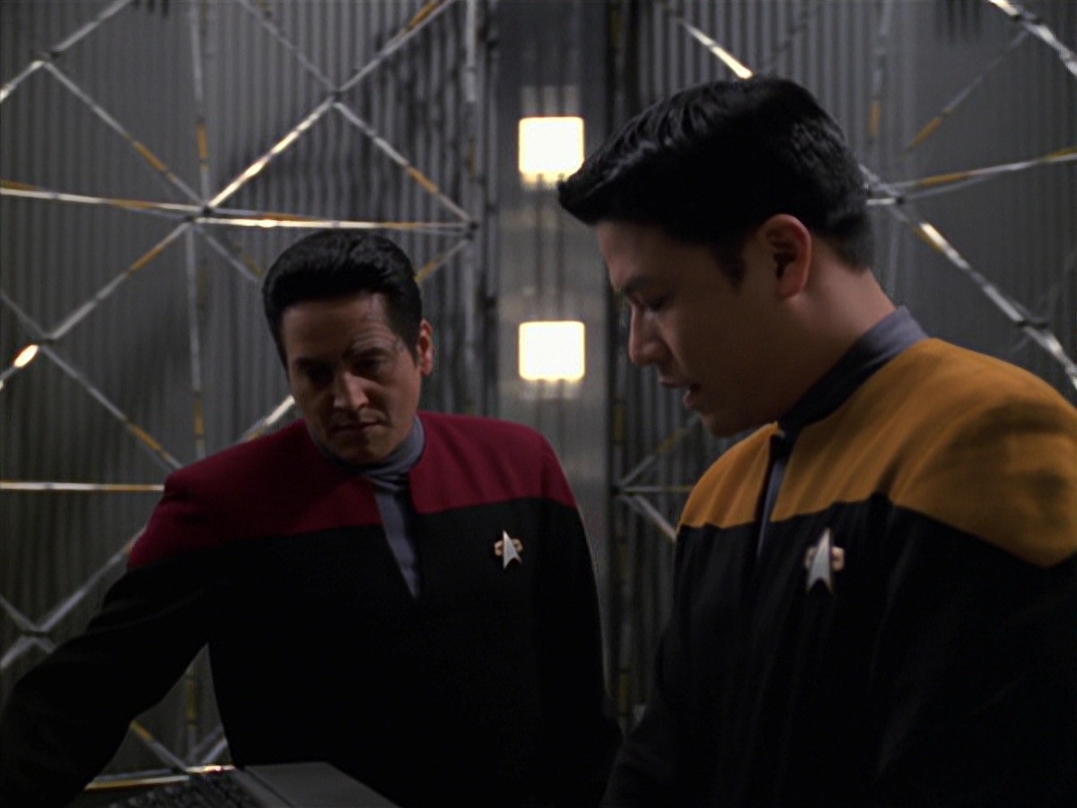 extant_StarTrek_VOY_7x24-RenaissanceMan_1930.jpg