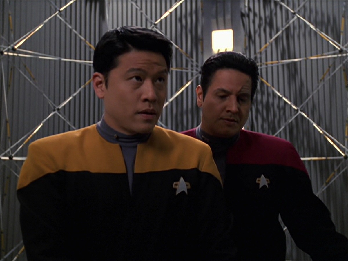 extant_StarTrek_VOY_7x24-RenaissanceMan_1942.jpg