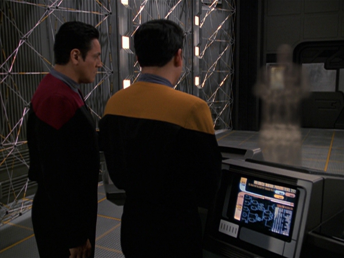 extant_StarTrek_VOY_7x24-RenaissanceMan_1952.jpg