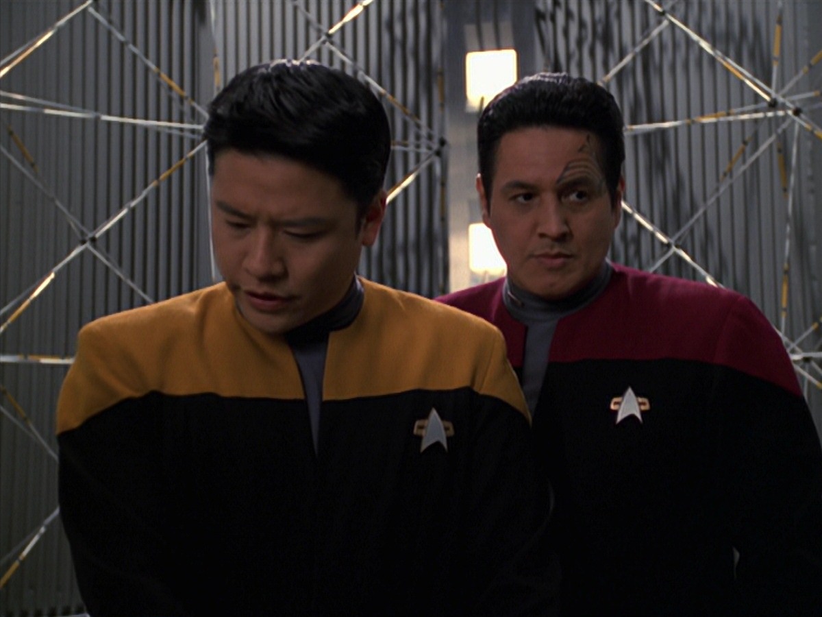 extant_StarTrek_VOY_7x24-RenaissanceMan_1966.jpg