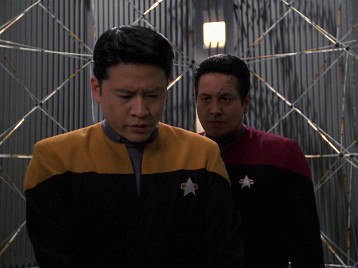 extant_StarTrek_VOY_7x24-RenaissanceMan_1971.jpg