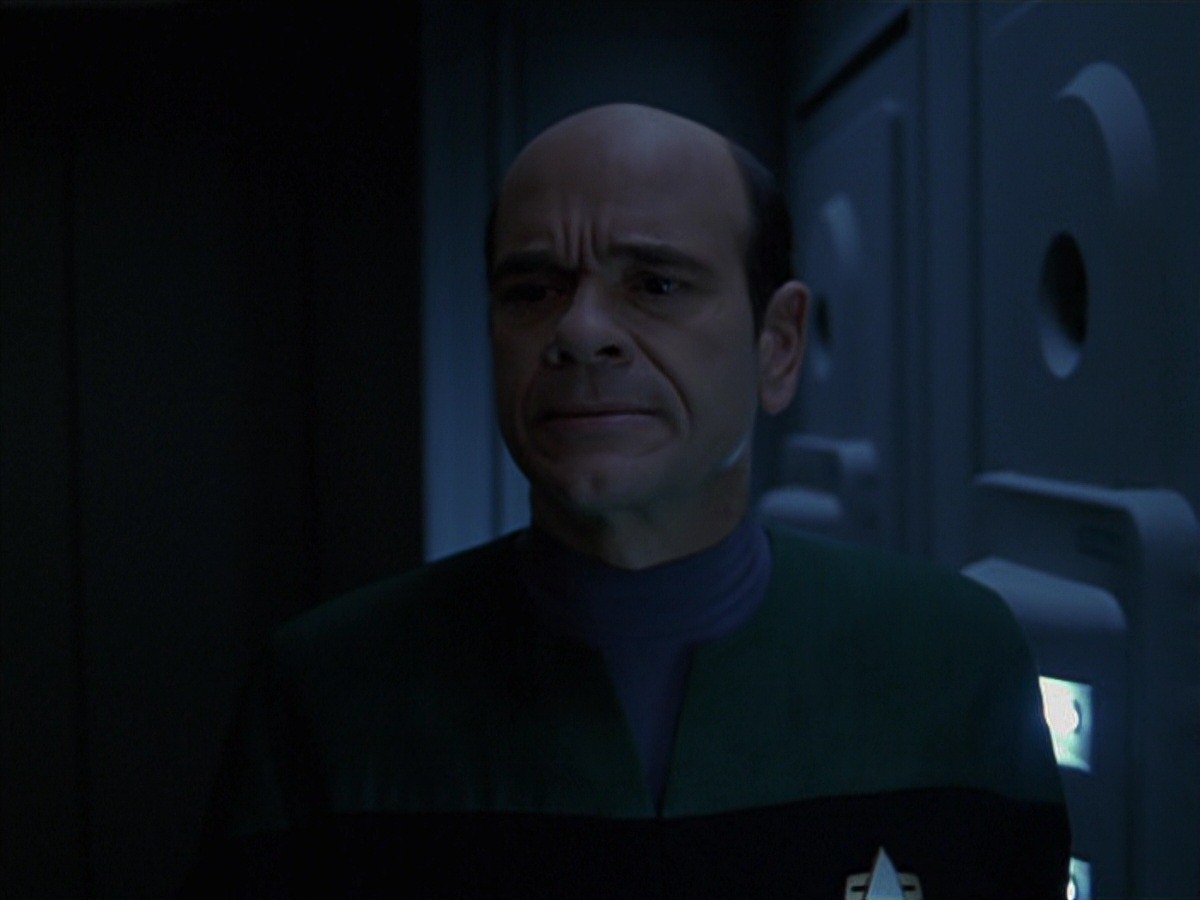 extant_StarTrek_VOY_7x24-RenaissanceMan_2006.jpg