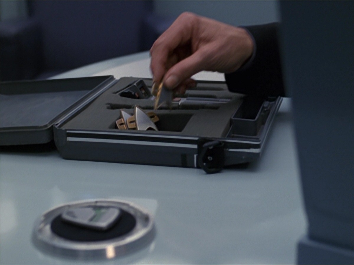 extant_StarTrek_VOY_7x24-RenaissanceMan_2014.jpg