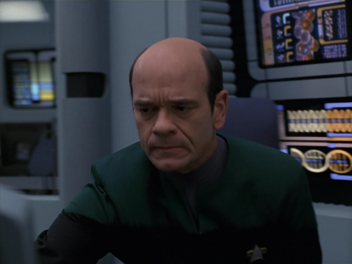 extant_StarTrek_VOY_7x24-RenaissanceMan_2065.jpg