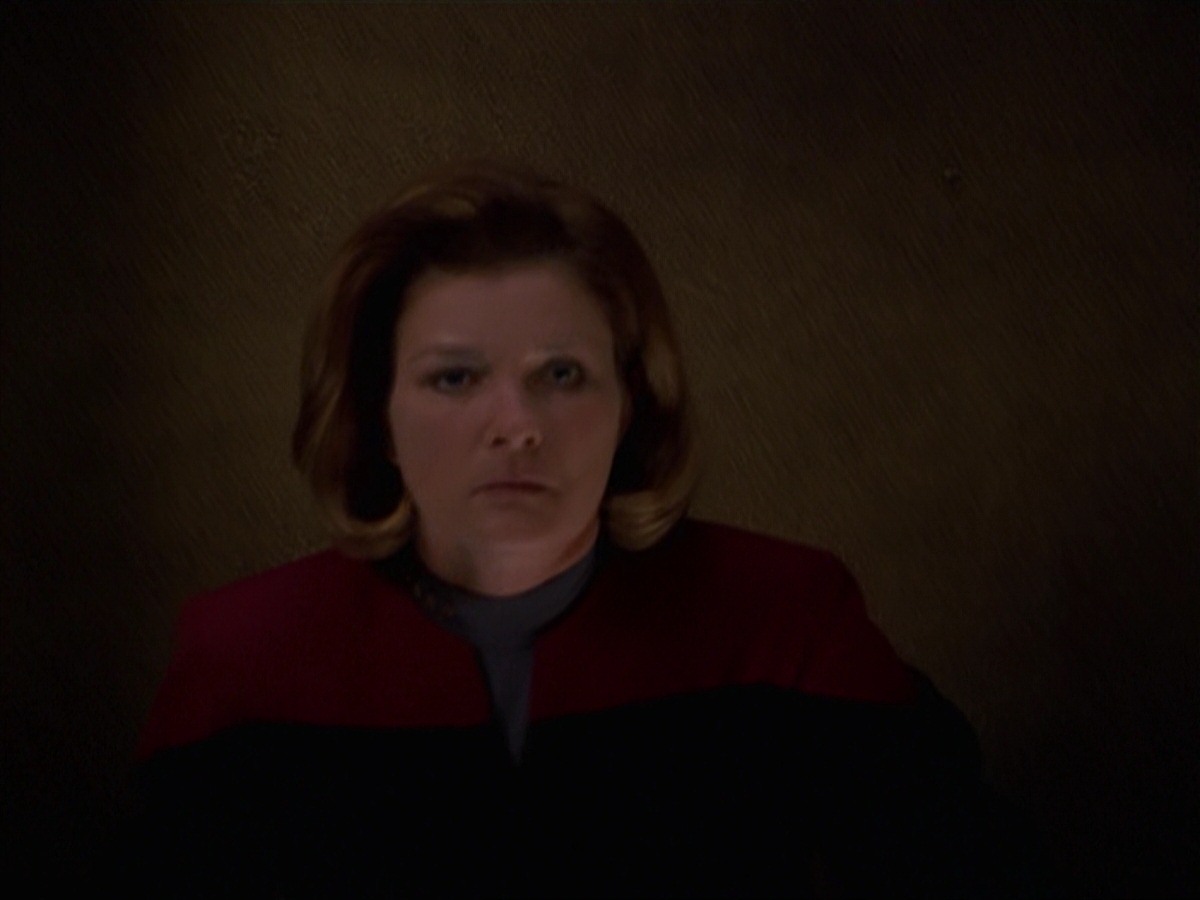 extant_StarTrek_VOY_7x24-RenaissanceMan_2076.jpg