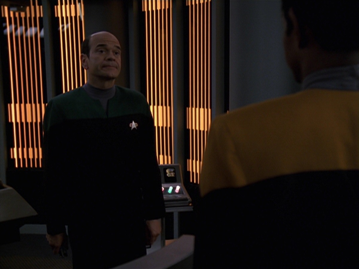 extant_StarTrek_VOY_7x24-RenaissanceMan_2113.jpg
