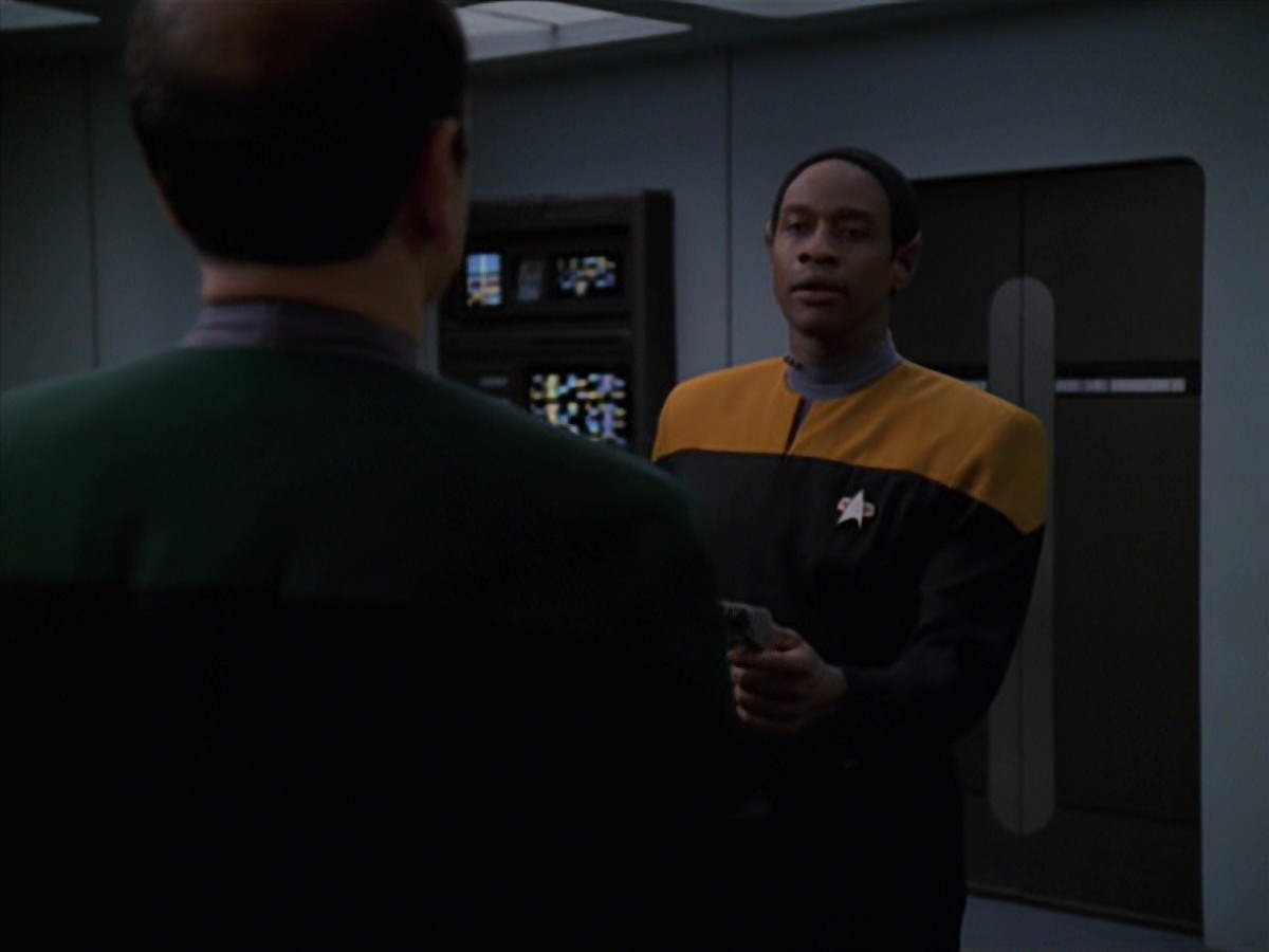 extant_StarTrek_VOY_7x24-RenaissanceMan_2119.jpg