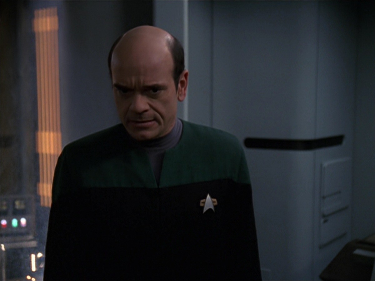 extant_StarTrek_VOY_7x24-RenaissanceMan_2137.jpg