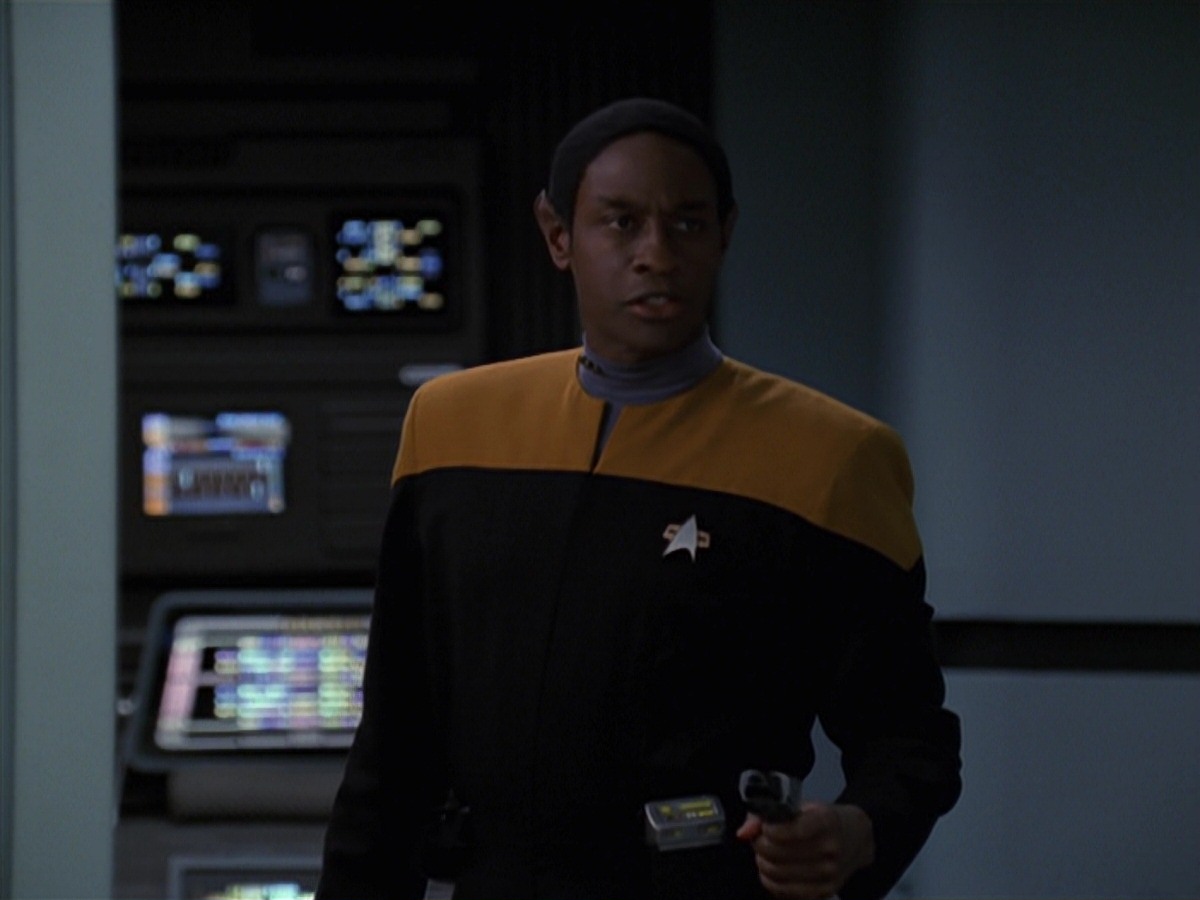 extant_StarTrek_VOY_7x24-RenaissanceMan_2156.jpg