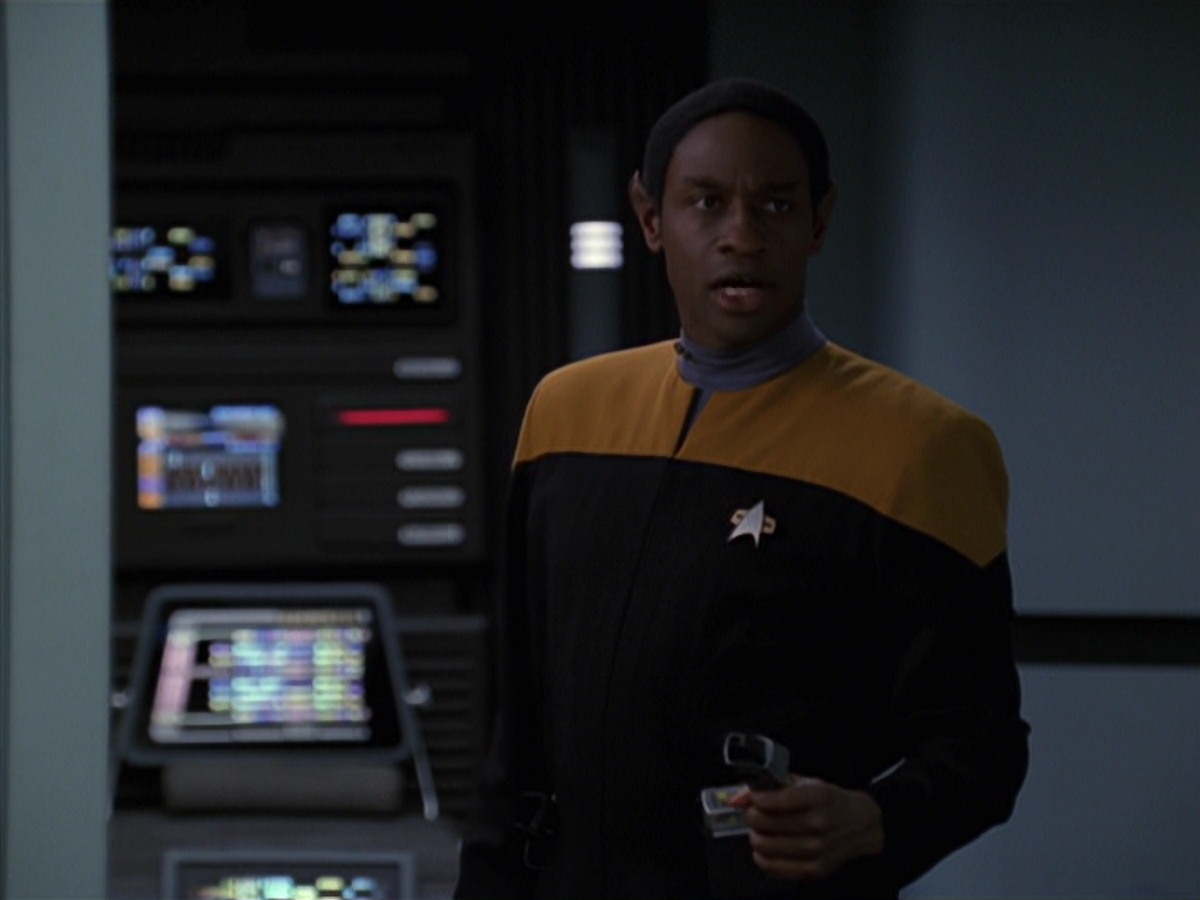 extant_StarTrek_VOY_7x24-RenaissanceMan_2158.jpg