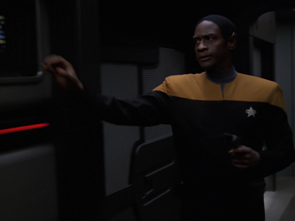 extant_StarTrek_VOY_7x24-RenaissanceMan_2173.jpg