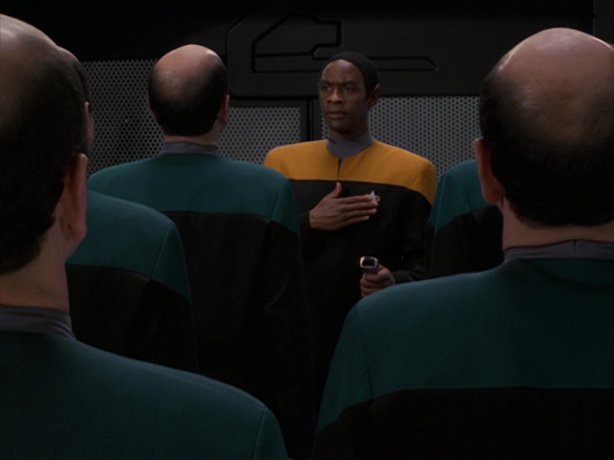 extant_StarTrek_VOY_7x24-RenaissanceMan_2194.jpg