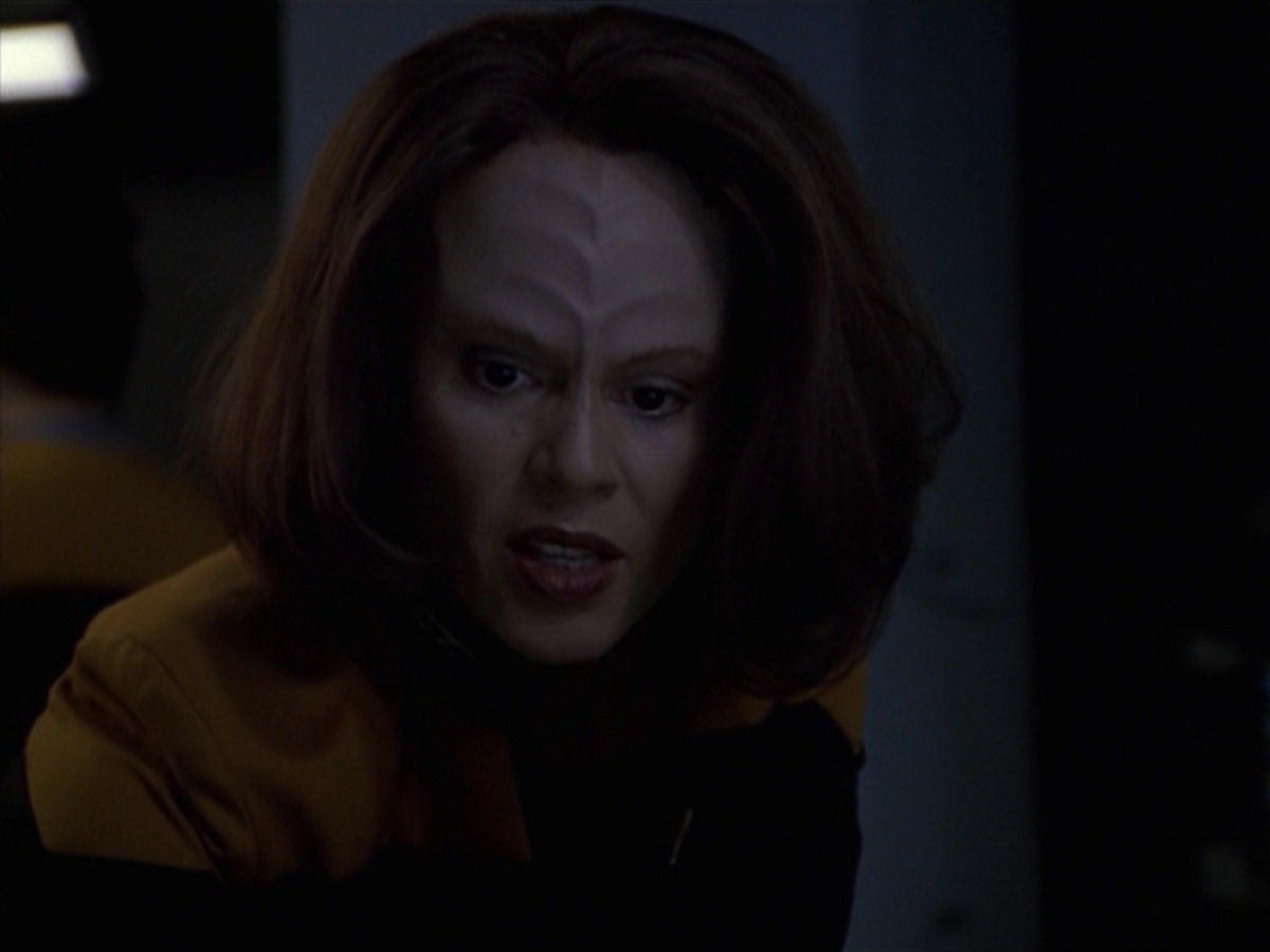 extant_StarTrek_VOY_7x24-RenaissanceMan_2207.jpg
