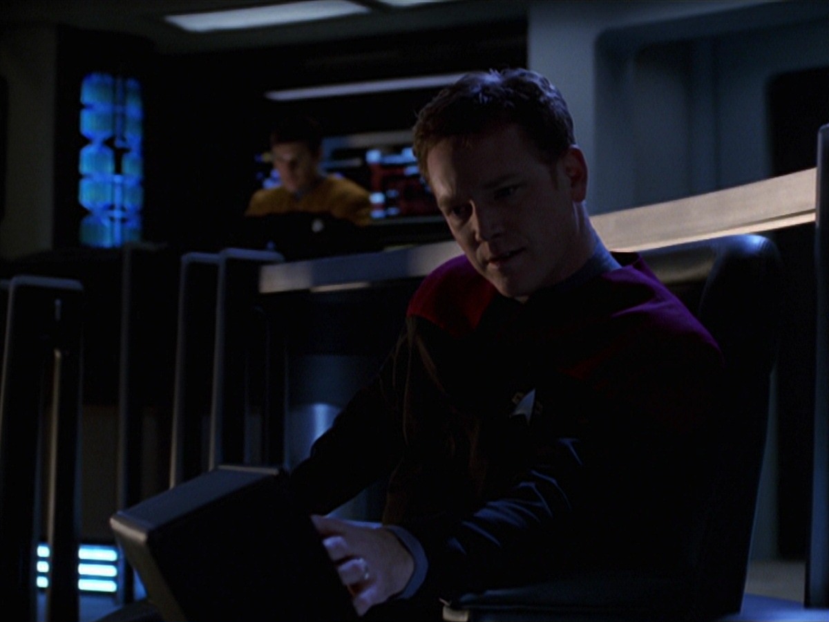 extant_StarTrek_VOY_7x24-RenaissanceMan_2236.jpg