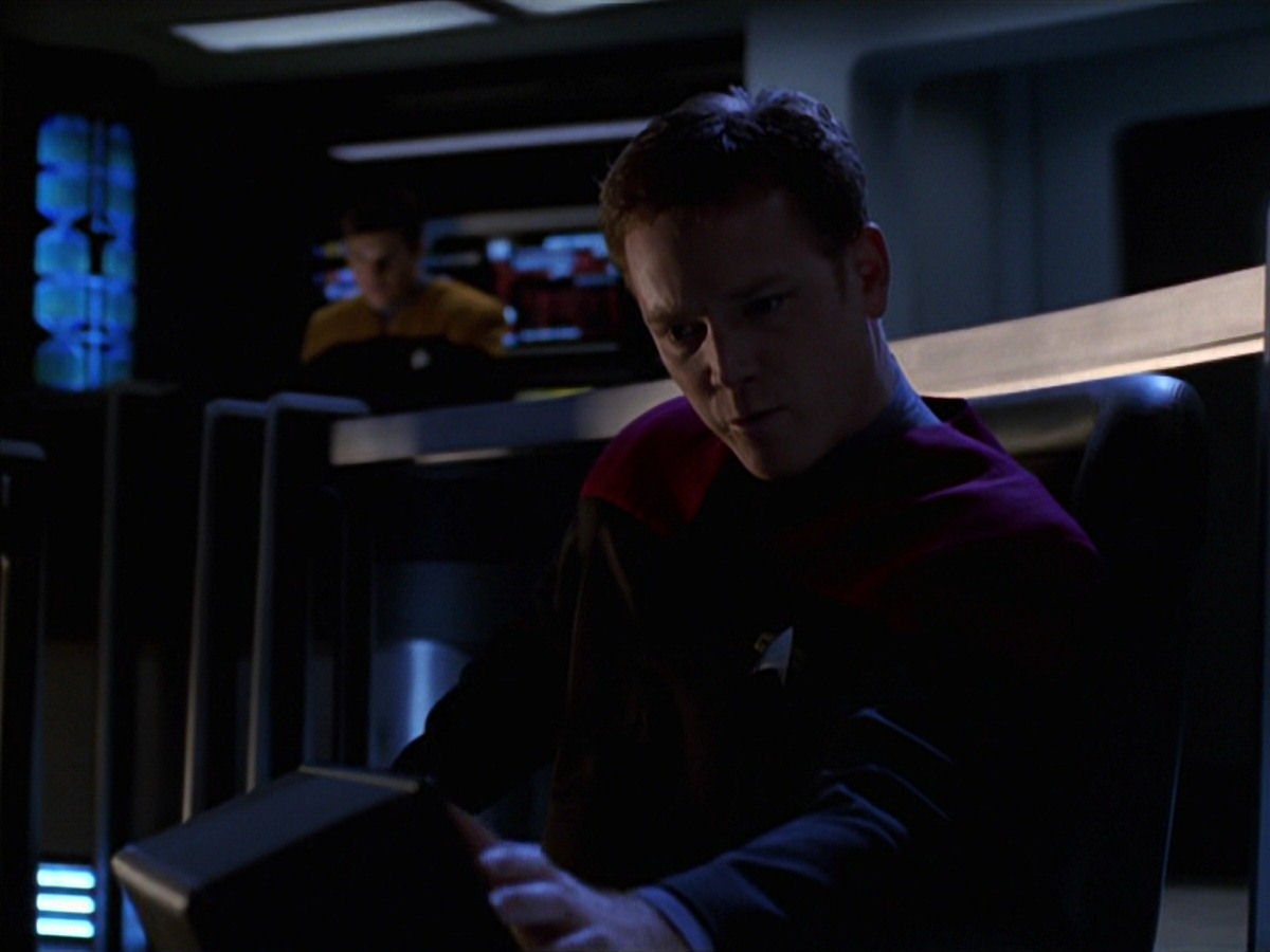 extant_StarTrek_VOY_7x24-RenaissanceMan_2239.jpg