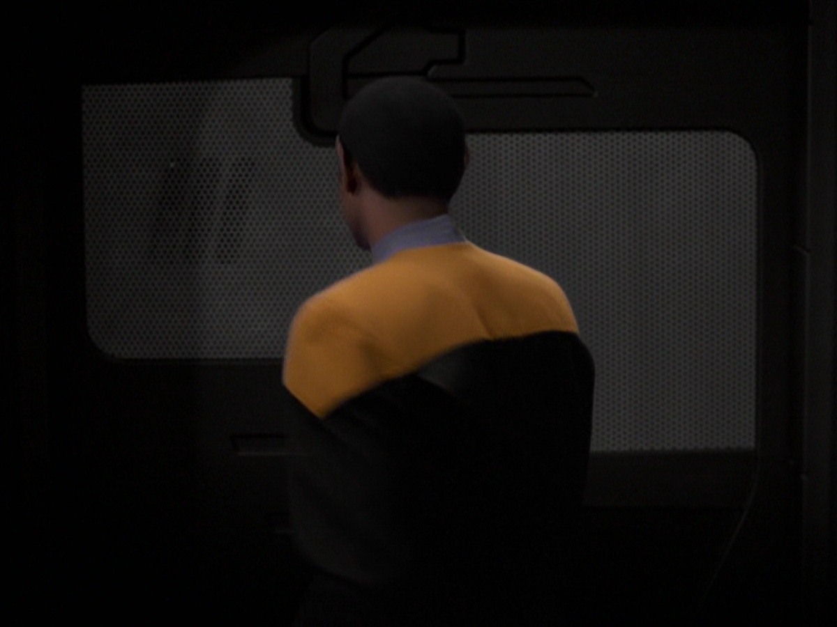 extant_StarTrek_VOY_7x24-RenaissanceMan_2255.jpg