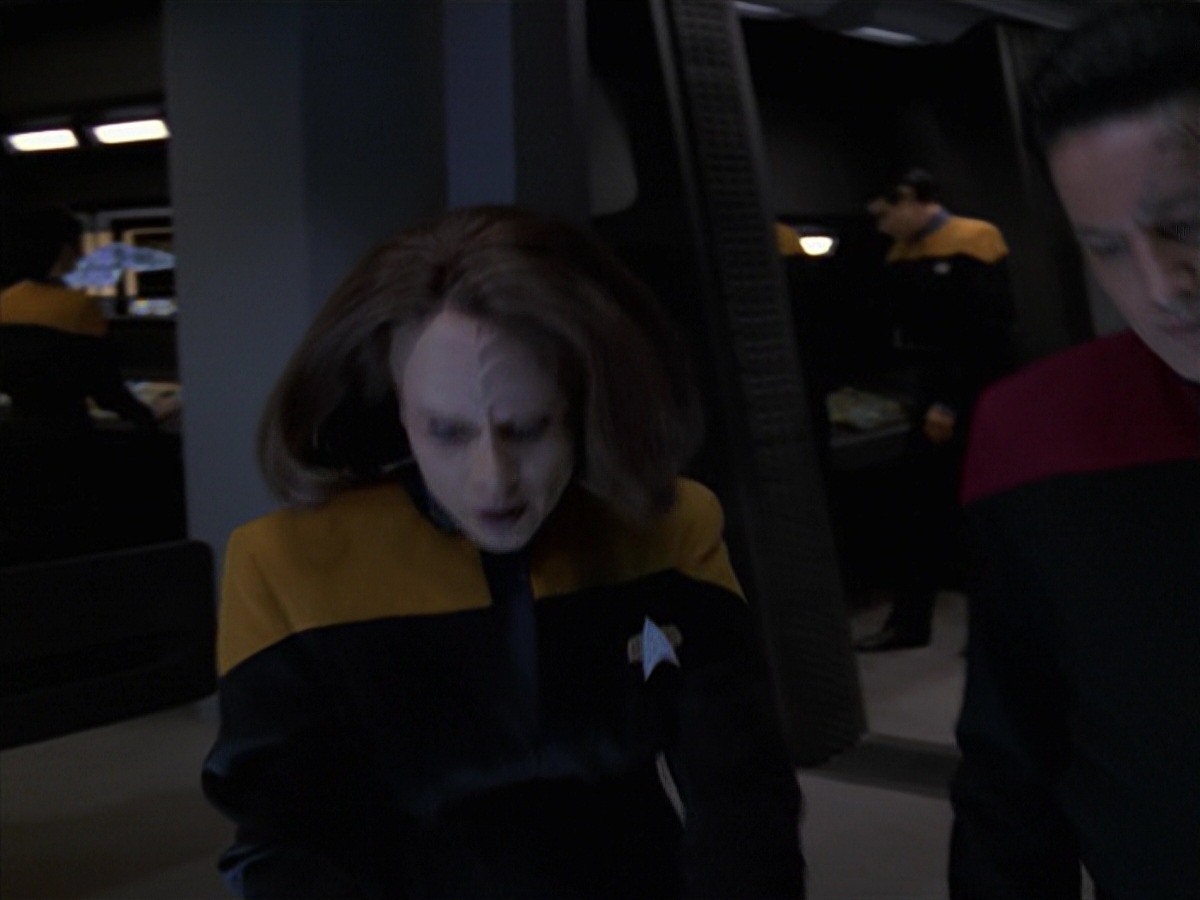 extant_StarTrek_VOY_7x24-RenaissanceMan_2263.jpg
