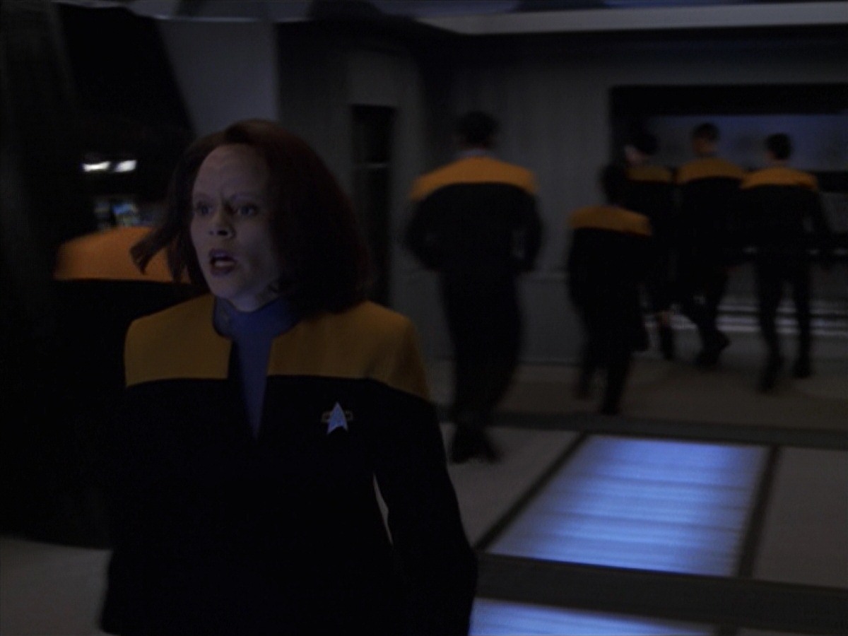 extant_StarTrek_VOY_7x24-RenaissanceMan_2278.jpg
