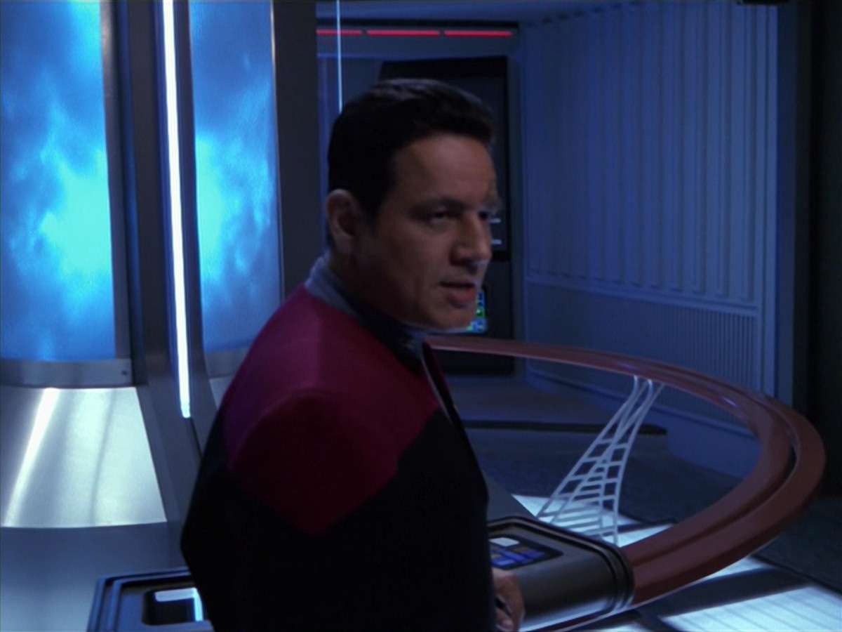 extant_StarTrek_VOY_7x24-RenaissanceMan_2282.jpg