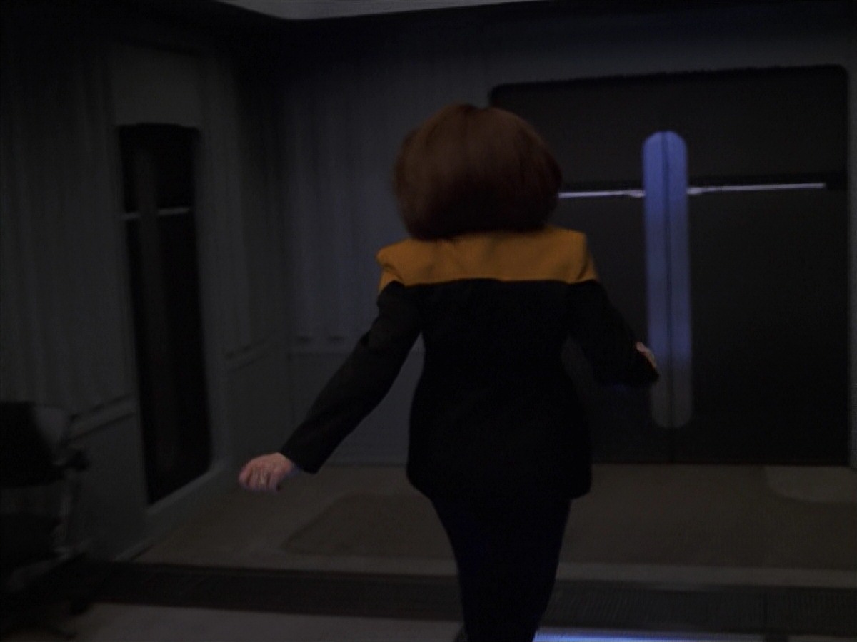 extant_StarTrek_VOY_7x24-RenaissanceMan_2288.jpg