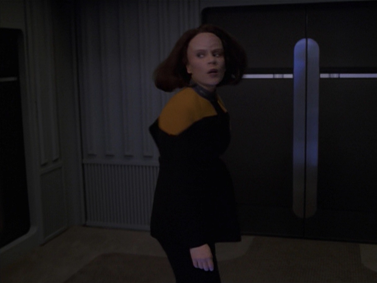 extant_StarTrek_VOY_7x24-RenaissanceMan_2291.jpg