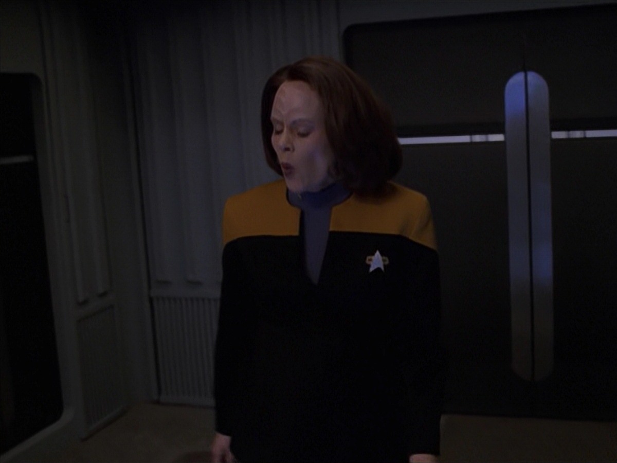 extant_StarTrek_VOY_7x24-RenaissanceMan_2292.jpg