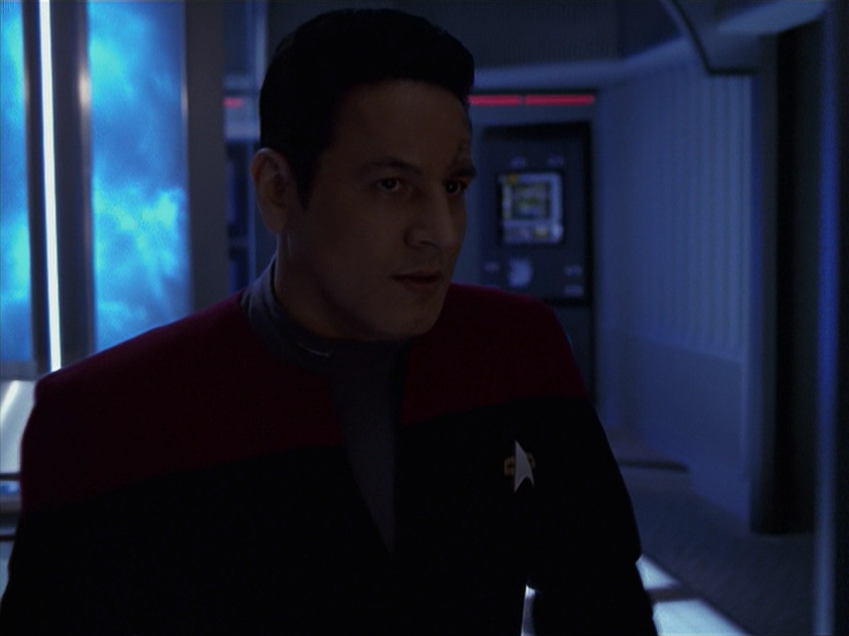 extant_StarTrek_VOY_7x24-RenaissanceMan_2312.jpg