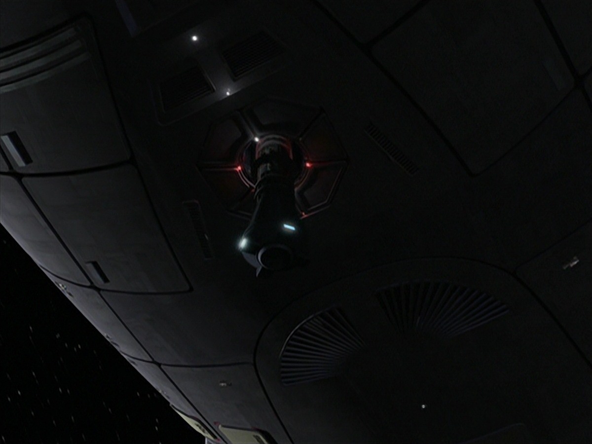 extant_StarTrek_VOY_7x24-RenaissanceMan_2348.jpg