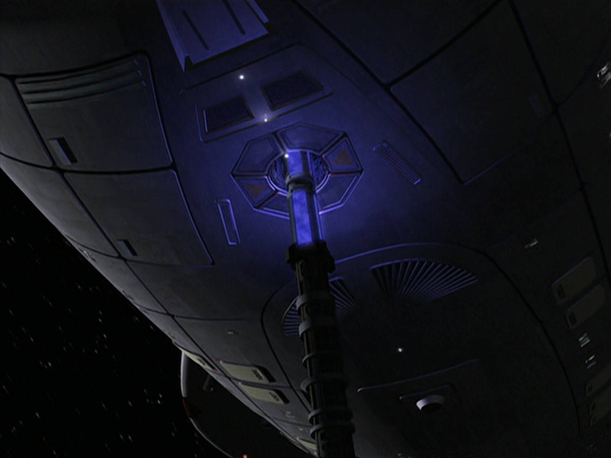 extant_StarTrek_VOY_7x24-RenaissanceMan_2350.jpg