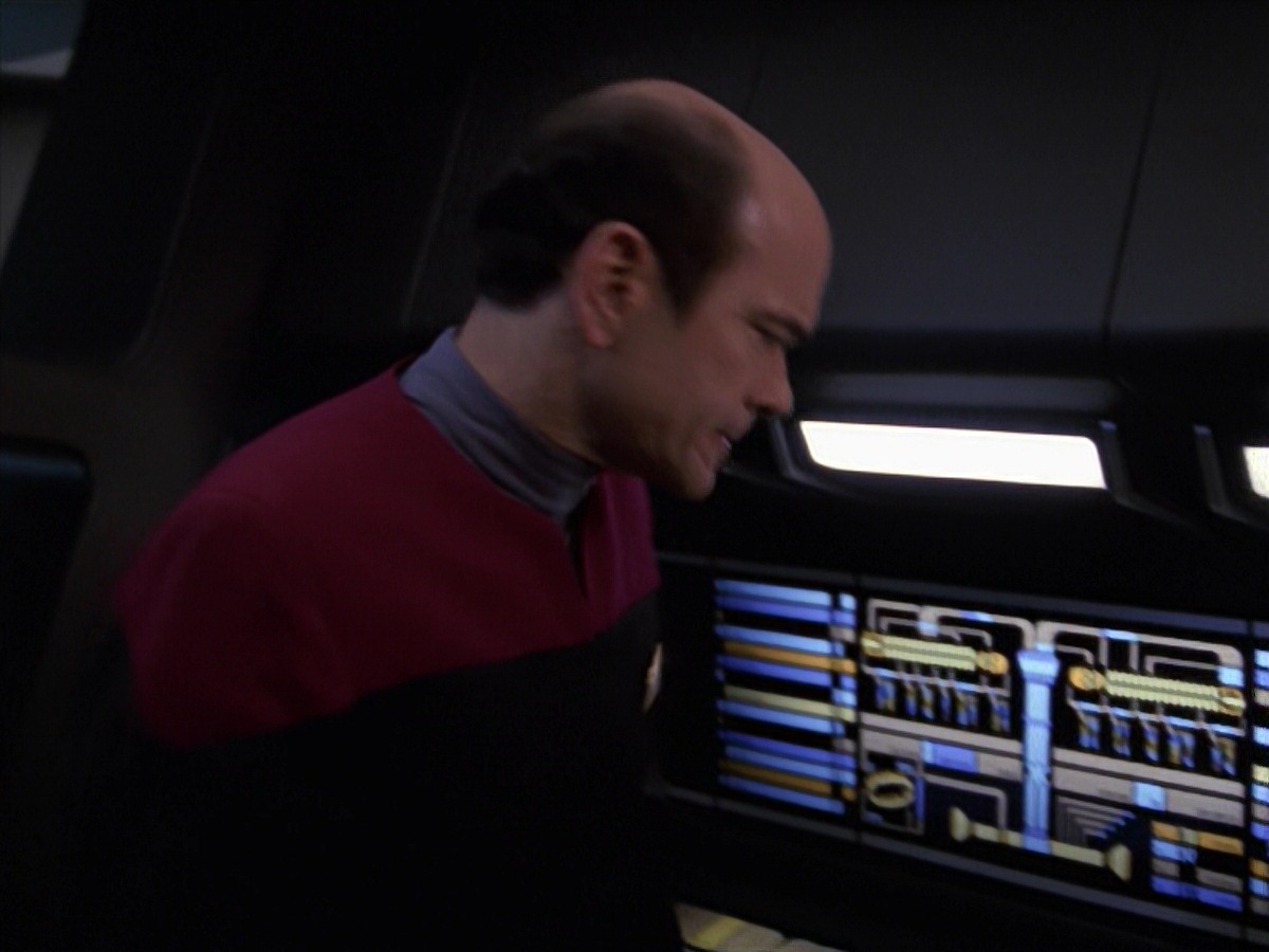 extant_StarTrek_VOY_7x24-RenaissanceMan_2361.jpg