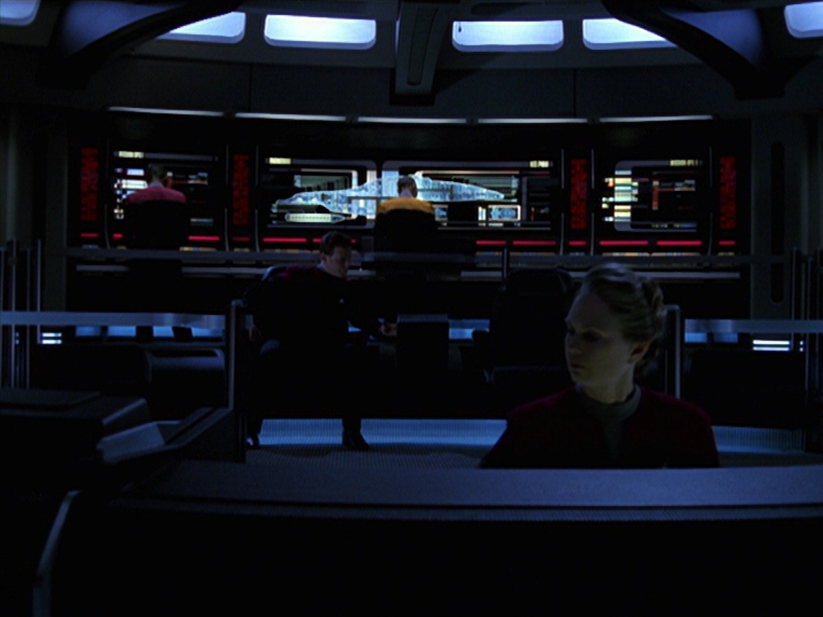 extant_StarTrek_VOY_7x24-RenaissanceMan_2367.jpg