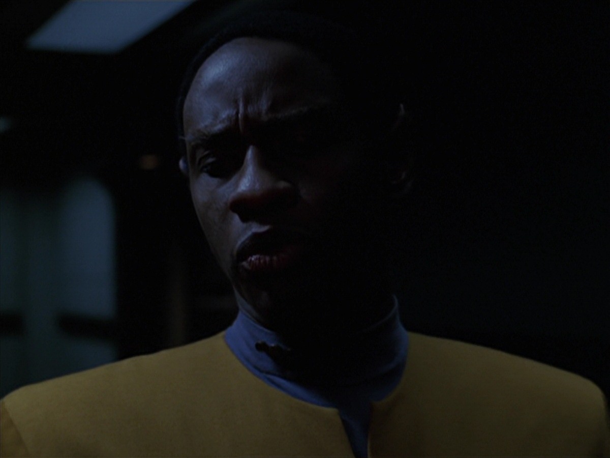 extant_StarTrek_VOY_7x24-RenaissanceMan_2374.jpg