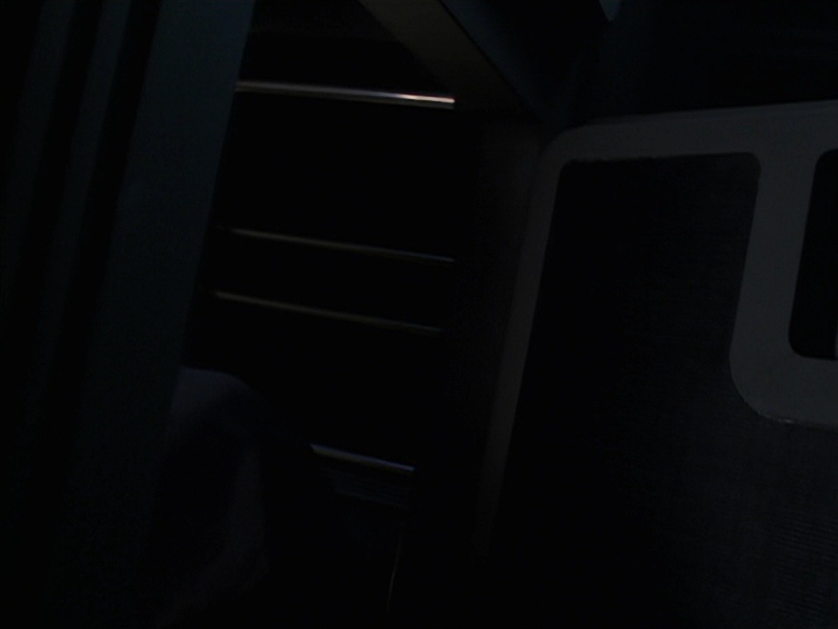 extant_StarTrek_VOY_7x24-RenaissanceMan_2384.jpg