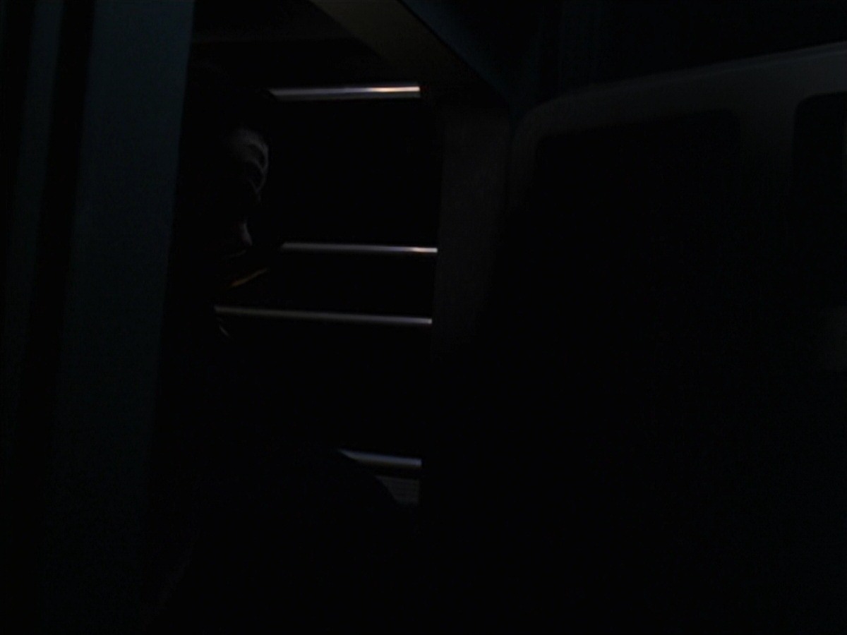 extant_StarTrek_VOY_7x24-RenaissanceMan_2385.jpg