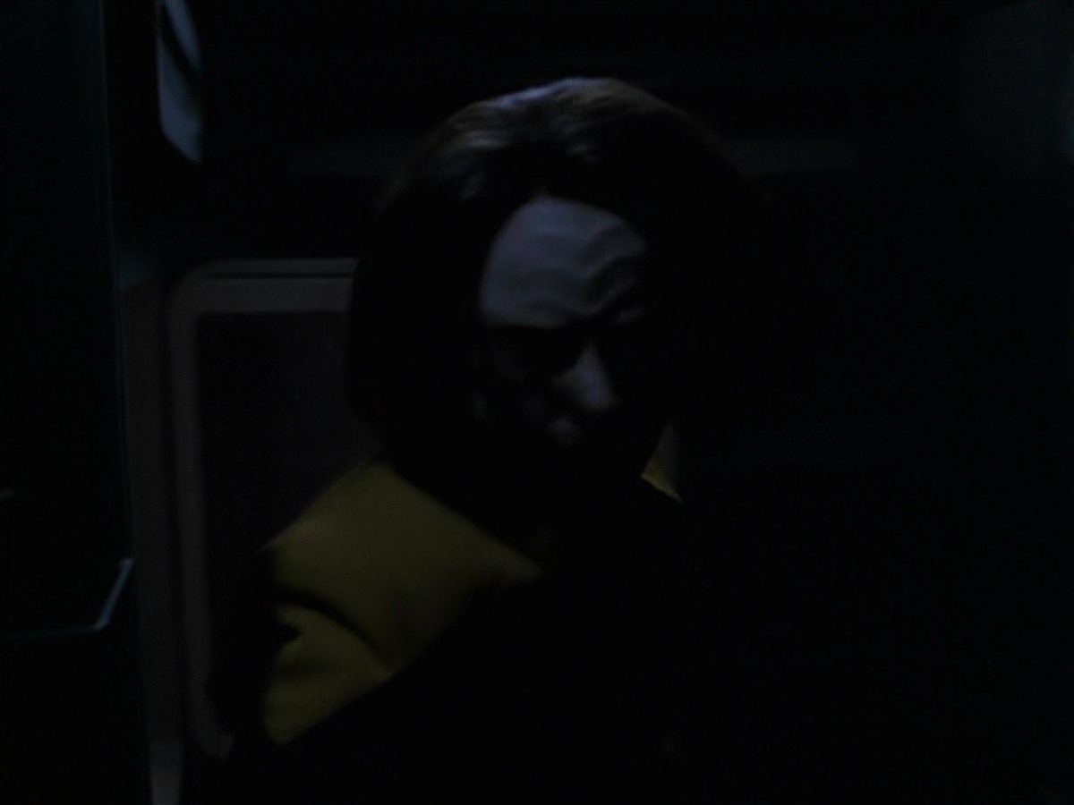 extant_StarTrek_VOY_7x24-RenaissanceMan_2388.jpg
