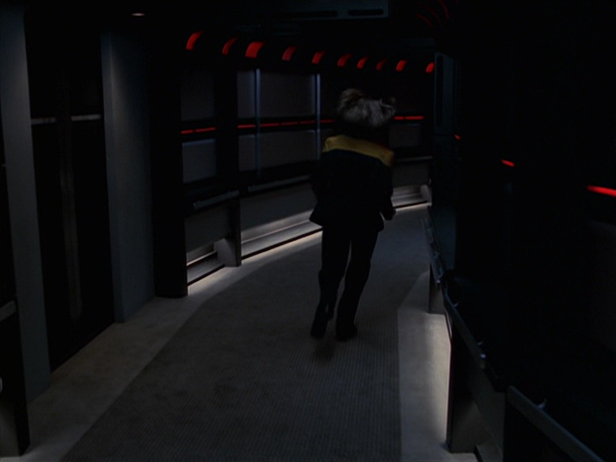 extant_StarTrek_VOY_7x24-RenaissanceMan_2392.jpg
