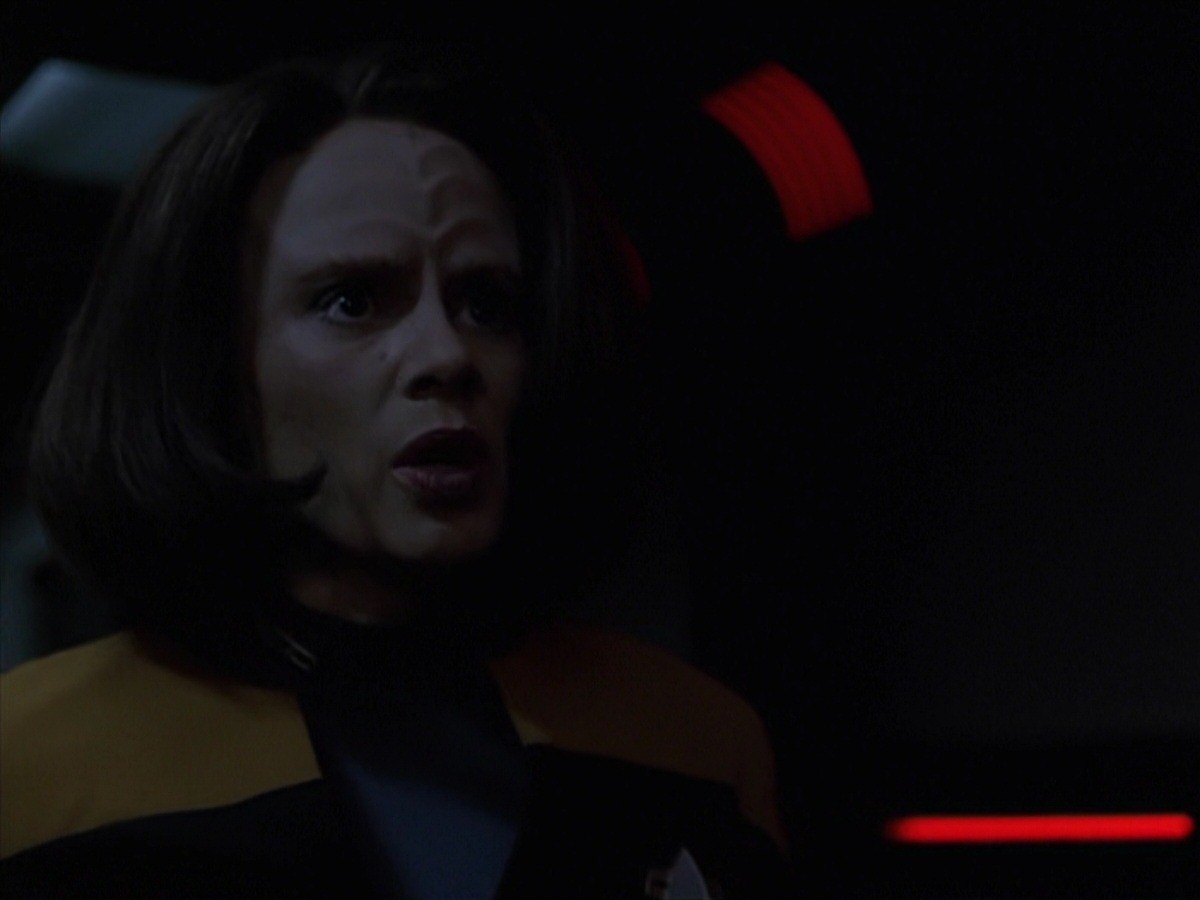 extant_StarTrek_VOY_7x24-RenaissanceMan_2412.jpg